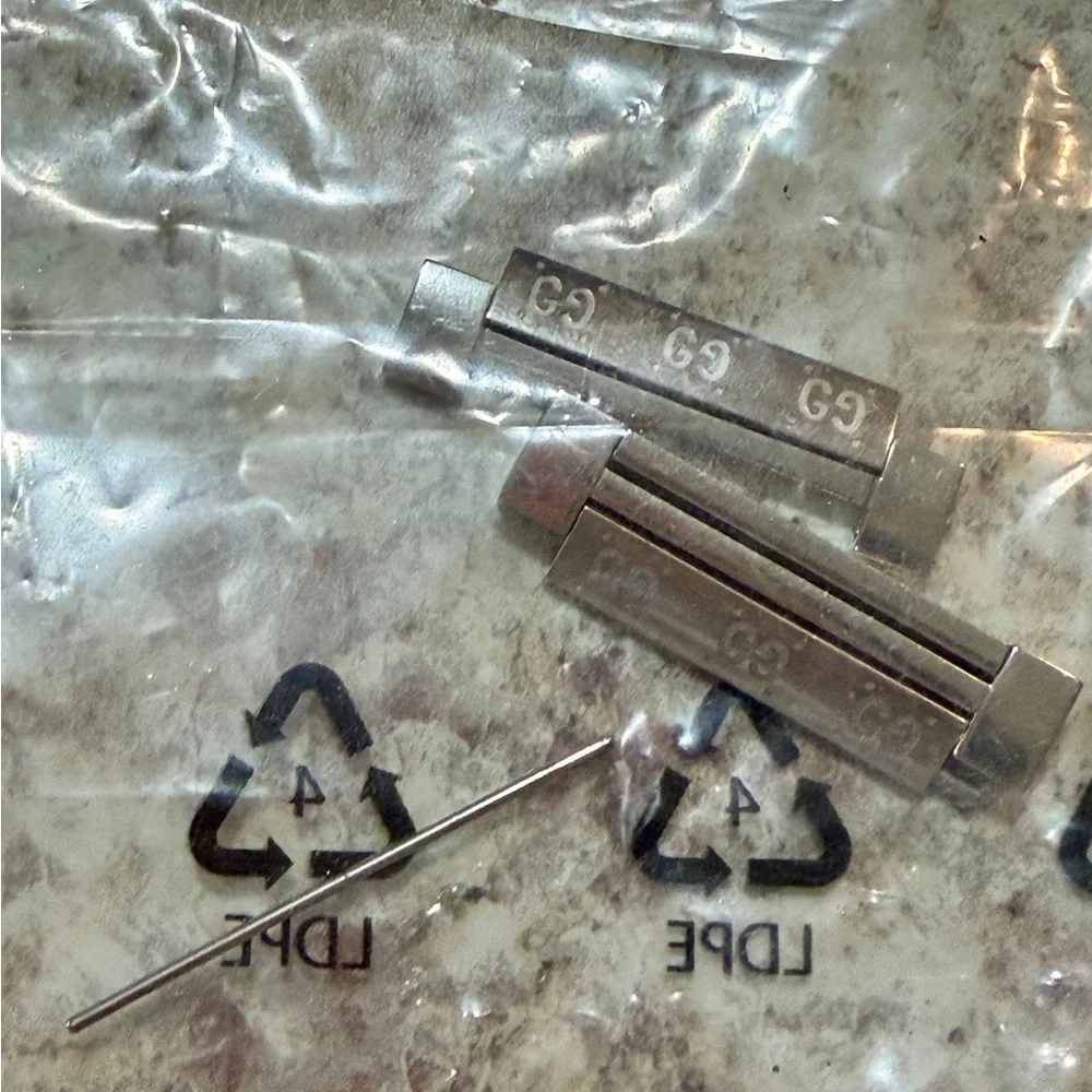 Gucci 112 Wide Twirl Bangle Watch - Picture 6 of 11